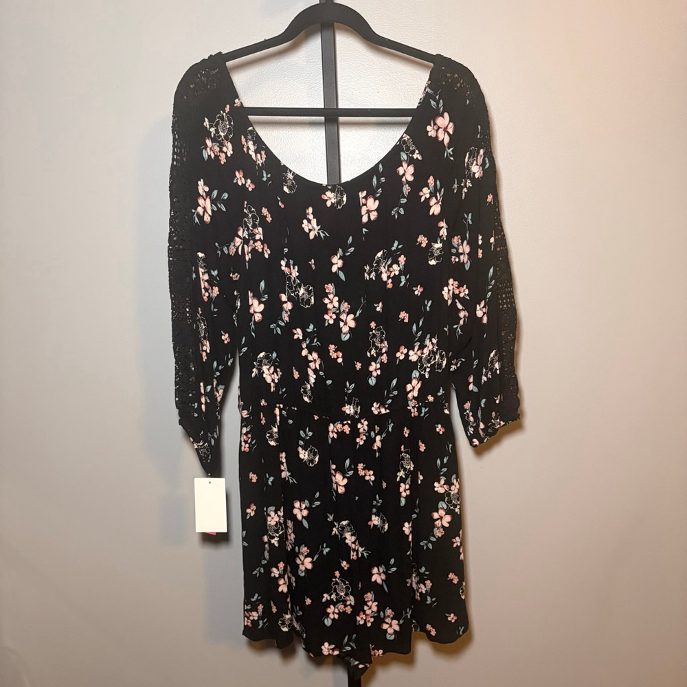 Women's Xhilaration Black Floral Romper with Lace Trim Size L - Picture 1 of 6